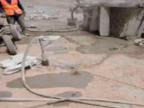 凤台水泥混凝土路面板底注浆技术 路面脱空注浆整治方案